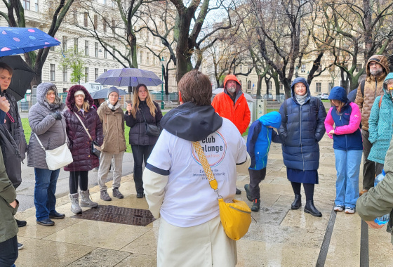 LET´S EXPLORE THE AREA AROUND VOTIV CHURCH AND THE OLD GENERAL HOSPITAL 10
