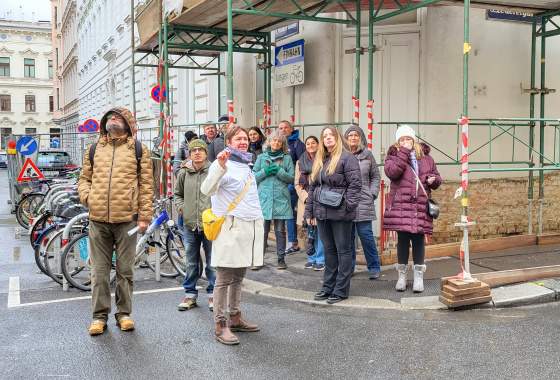 LET´S EXPLORE THE AREA AROUND VOTIV CHURCH AND THE OLD GENERAL HOSPITAL 28